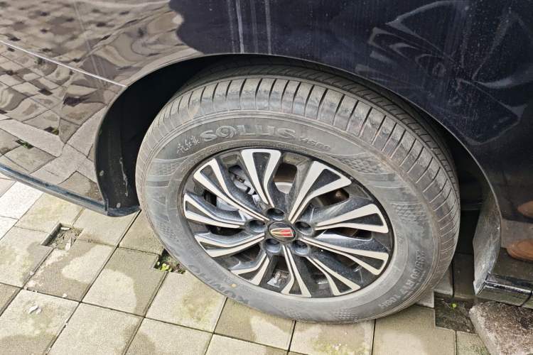 Used Hongqi HQ9 PHEV 2024 2.0T Four-Wheel Drive Business Edition Right Rear Wheel Hub