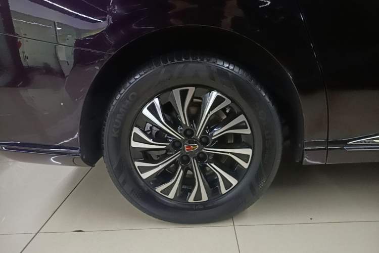 Used Hongqi HQ9 PHEV 2024 2.0T Four-Wheel Drive Business Edition Right Rear Wheel Hub
