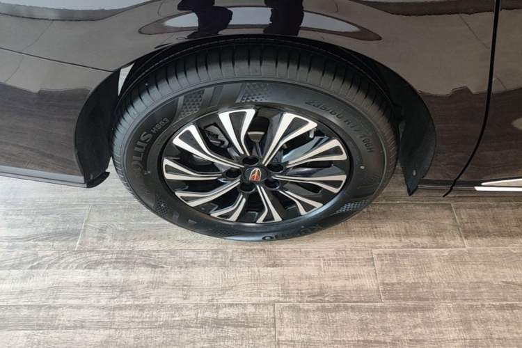 Used Hongqi HQ9 PHEV 2024 2.0T Four-Wheel Drive Luxury Edition Right Rear Wheel Hub