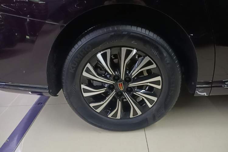 Used Hongqi HQ9 PHEV 2024 2.0T Four-Wheel Drive Business Edition Right Rear Wheel Hub