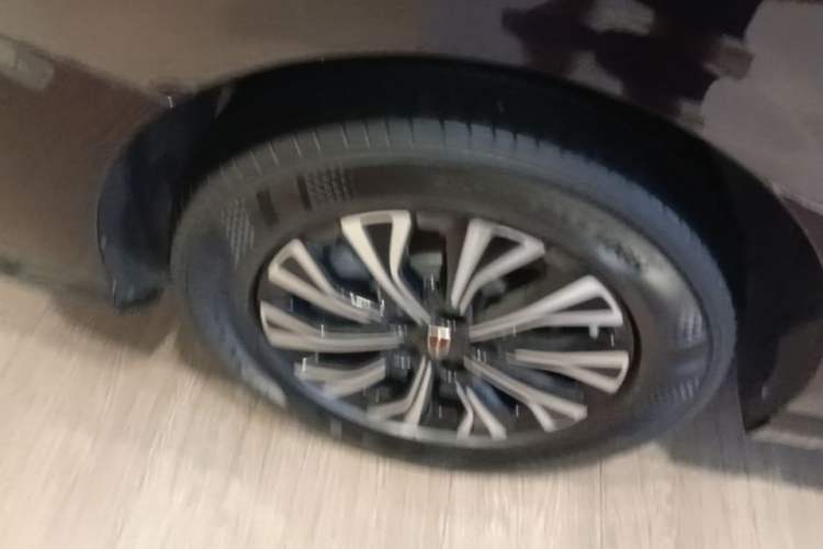 Used Hongqi HQ9 PHEV 2024 2.0T Four-Wheel Drive Luxury Edition Right Rear Wheel Hub