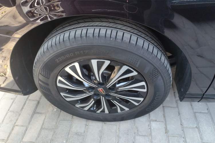Used Hongqi HQ9 PHEV 2024 2.0T Four-Wheel Drive Business Edition Right Rear Wheel Hub