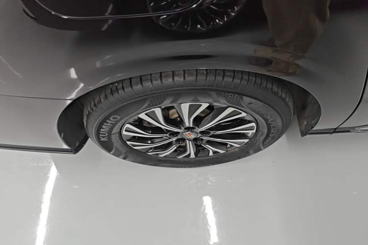 Used Hongqi HQ9 PHEV 2024 2.0T Four-Wheel Drive Luxury Edition Right Rear Wheel Hub