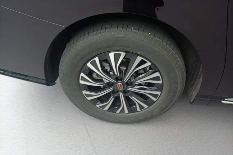 Used Hongqi HQ9 PHEV 2024 2.0T Four-Wheel Drive Business Edition Right Rear Wheel Hub