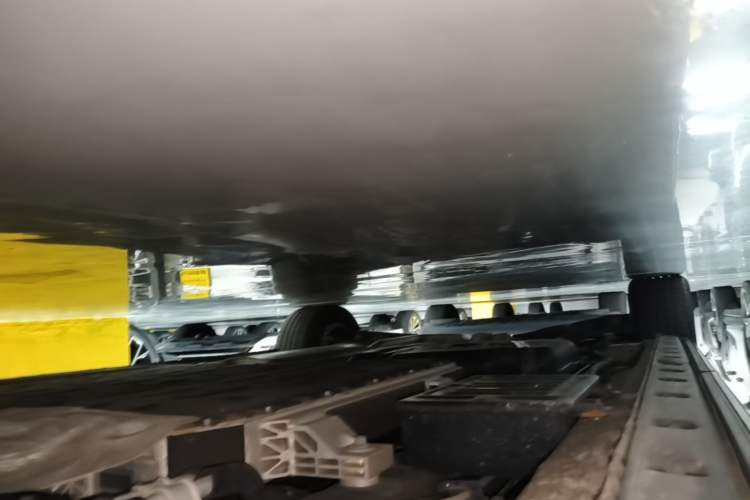Used Hongqi HQ9 PHEV 2024 2.0T Four-Wheel Drive Luxury Edition Right Side Sill
