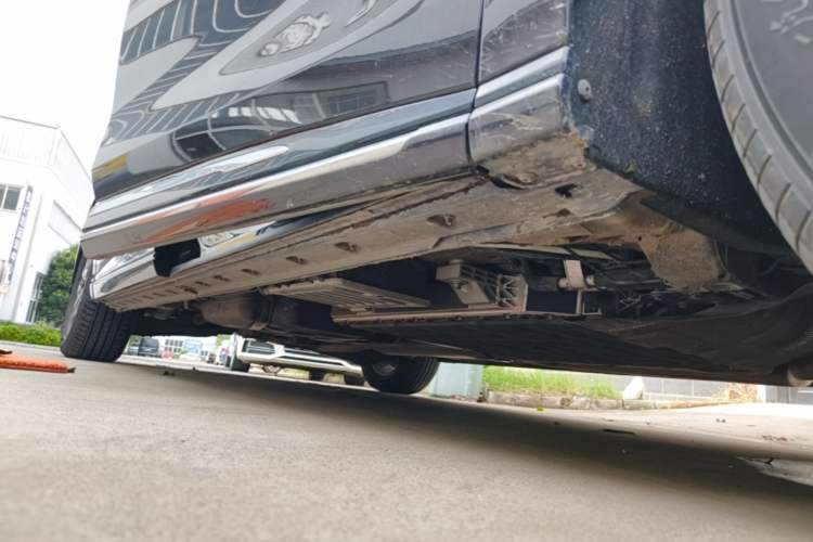 Used Hongqi HQ9 PHEV 2024 2.0T Four-Wheel Drive Business Edition Right Side Sill