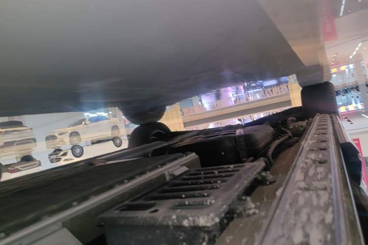Used Hongqi HQ9 PHEV 2024 2.0T Four-Wheel Drive Luxury Edition Right Side Sill