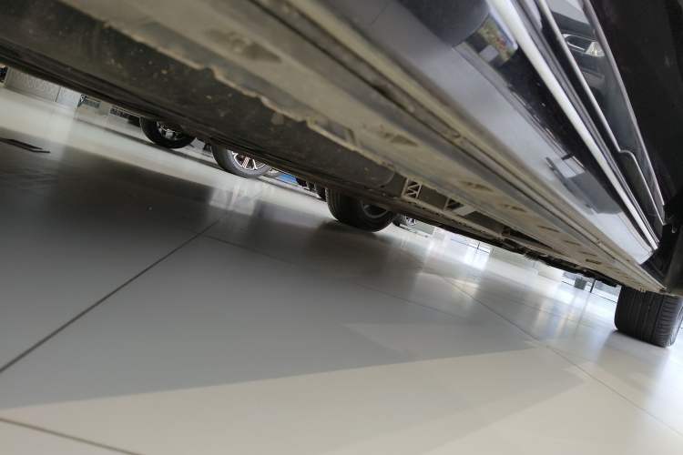 Used Hongqi HQ9 PHEV 2024 2.0T Four-Wheel Drive Business Edition Right Side Sill