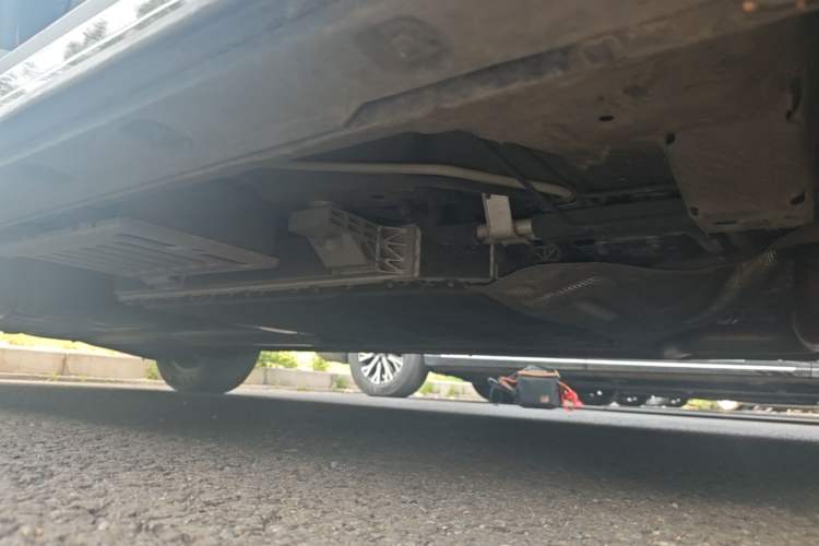 Used Hongqi HQ9 PHEV 2024 2.0T Four-Wheel Drive Business Edition Right Side Sill