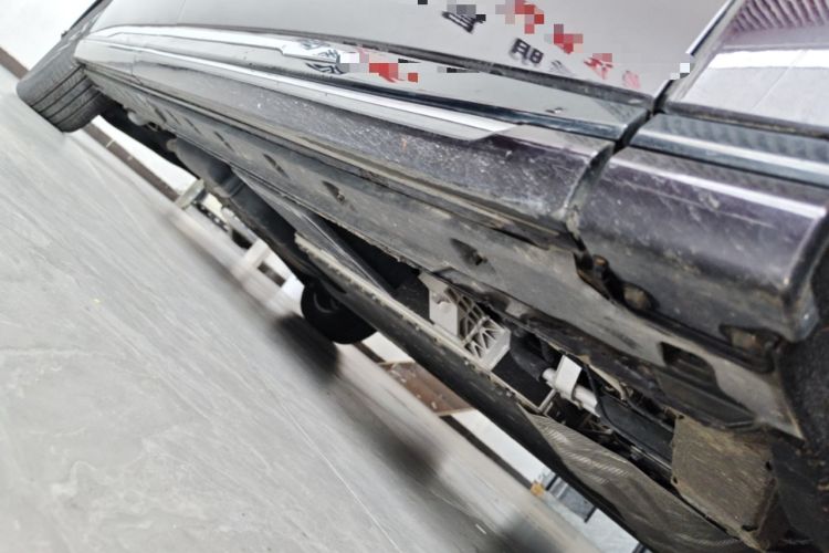 Used Hongqi HQ9 PHEV 2024 2.0T Four-Wheel Drive Luxury Edition Right Side Sill