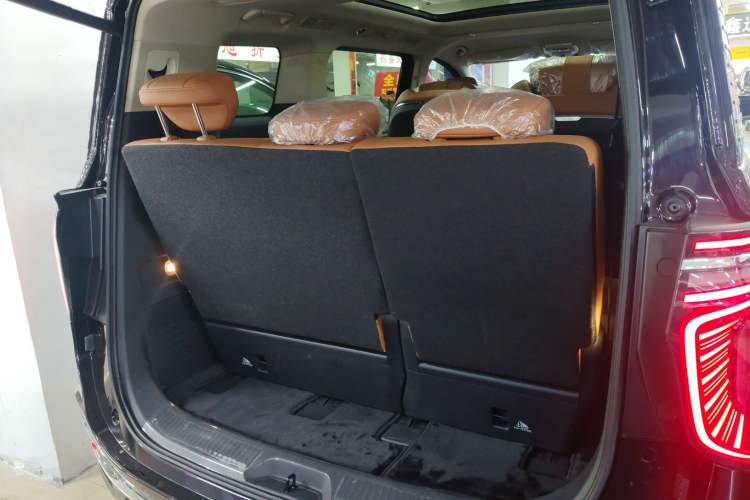 Used Hongqi HQ9 PHEV 2024 2.0T Four-Wheel Drive Luxury Edition Trunk