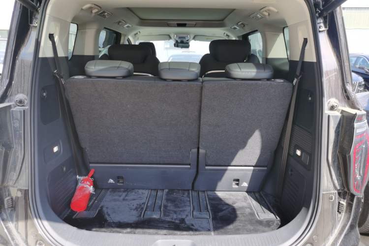 Used Hongqi HQ9 PHEV 2024 2.0T Four-Wheel Drive Business Edition Trunk