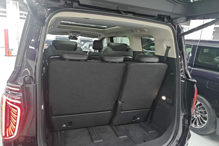 Used Hongqi HQ9 PHEV 2024 2.0T Four-Wheel Drive Luxury Edition Trunk