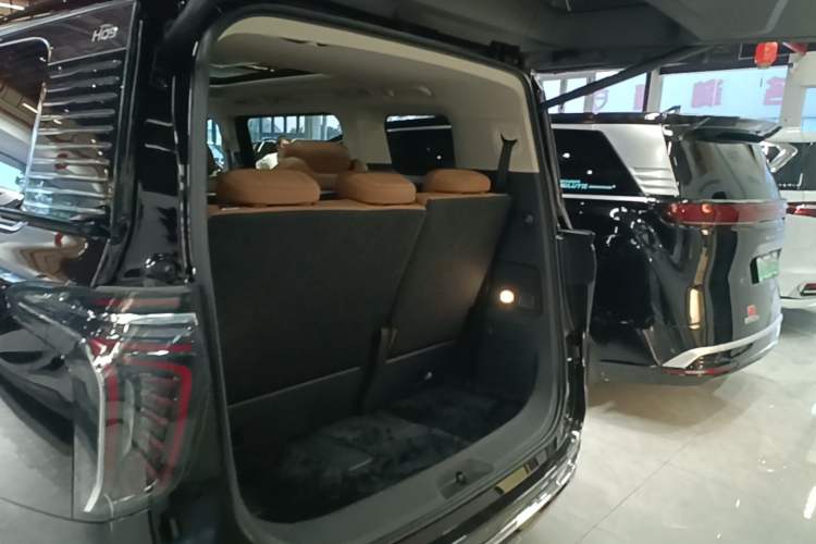 Used Hongqi HQ9 PHEV 2024 2.0T Four-Wheel Drive Business Edition Trunk