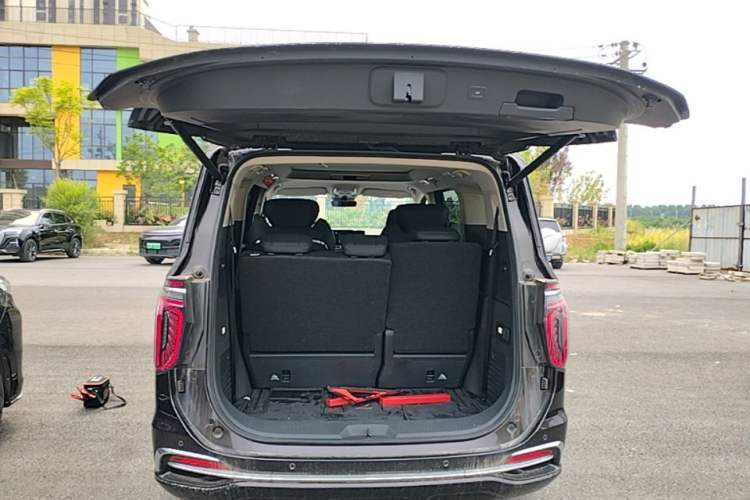 Used Hongqi HQ9 PHEV 2024 2.0T Four-Wheel Drive Business Edition Trunk