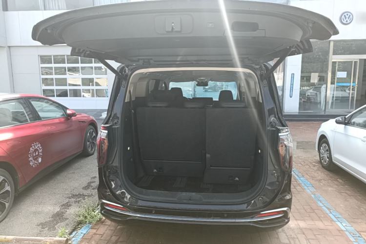 Used Hongqi HQ9 PHEV 2024 2.0T Four-Wheel Drive Luxury Edition Trunk