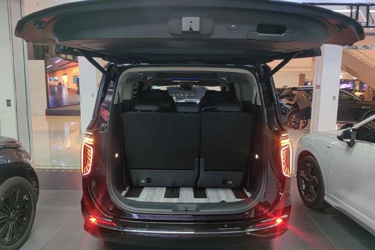 Used Hongqi HQ9 PHEV 2024 2.0T Four-Wheel Drive Luxury Edition Trunk