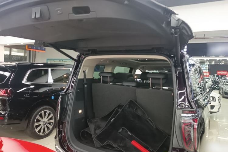 Used Hongqi HQ9 PHEV 2024 2.0T Four-Wheel Drive Luxury Edition Trunk