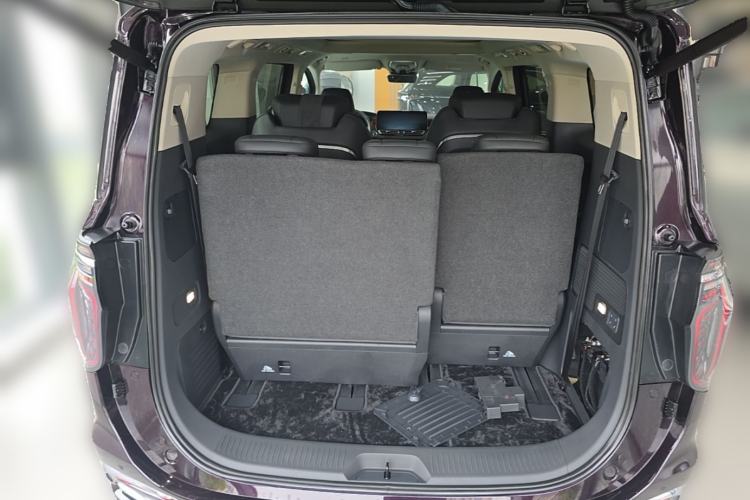 Used Hongqi HQ9 PHEV 2024 2.0T Four-Wheel Drive Luxury Edition Trunk