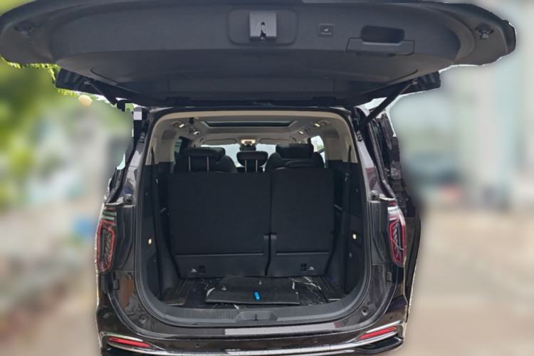 Used Hongqi HQ9 PHEV 2024 2.0T Four-Wheel Drive Luxury Edition Trunk
