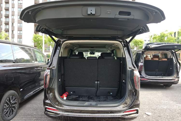 Used Hongqi HQ9 PHEV 2024 2.0T Four-Wheel Drive Business Edition Trunk