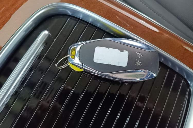 Used Hongqi HQ9 PHEV 2024 2.0T Four-Wheel Drive Luxury Edition Vehicle Key