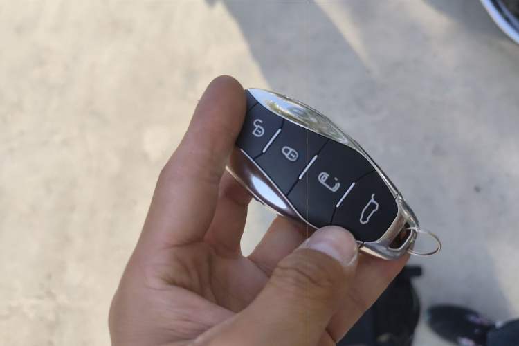 Used Hongqi HQ9 PHEV 2024 2.0T Four-Wheel Drive Business Edition Vehicle Key