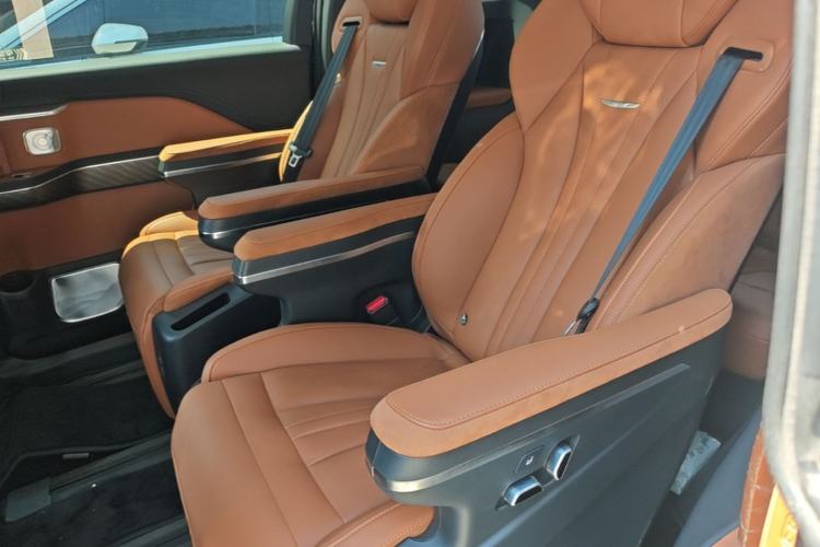 Used Hongqi HQ9 PHEV 2024 2.0T Four-Wheel Drive Business Edition Left Rear Seat