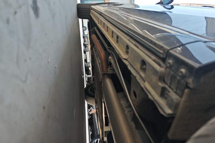 Used Hongqi HQ9 PHEV 2024 2.0T Four-Wheel Drive Business Edition Left Side Sill
