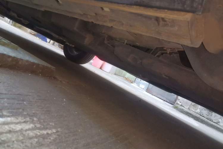 Used Hongqi HS3 2023 1.5T Two-Wheel Drive Shanwei Edition Chassis Rear Left