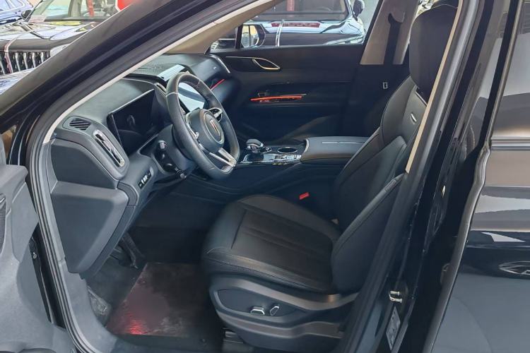 Used Hongqi HS3 2023 1.5T Two-Wheel Drive Shanwei Edition Interior 3
