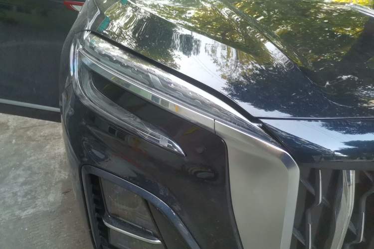 Used Hongqi HS3 2023 1.5T Two-Wheel Drive Shanwei Edition Right Front Headlight