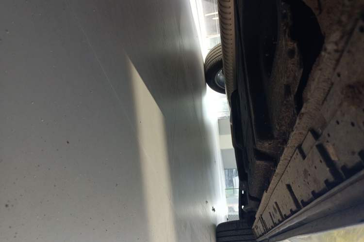 Used Hongqi HS3 2023 2.0T All-Wheel-Drive Youwei Version Chassis Front Left