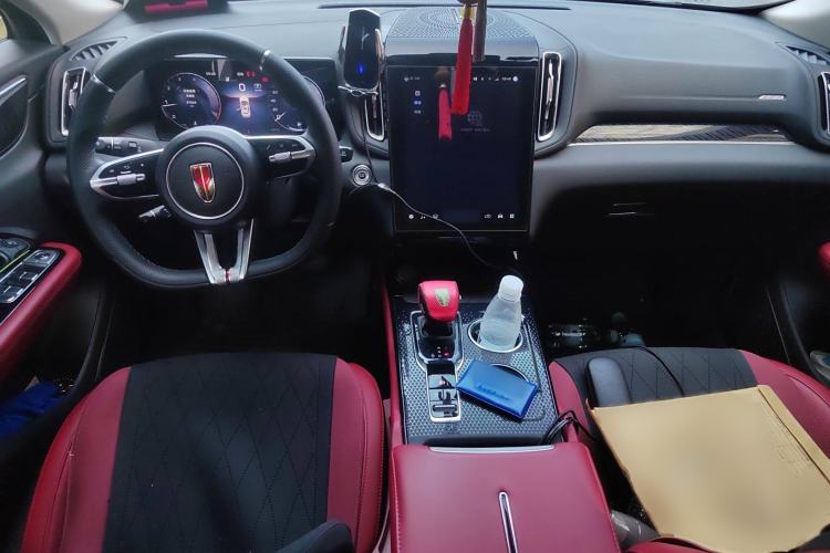 Used Hongqi HS3 2023 2.0T Two-Wheel Drive Available Version Interior 2