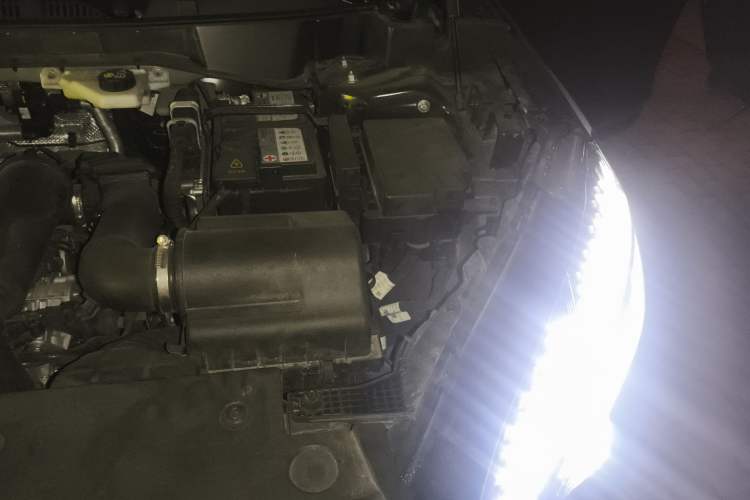 Used Hongqi HS3 2023 1.5T Two-Wheel Drive Shanwei Edition Engine Bay Left