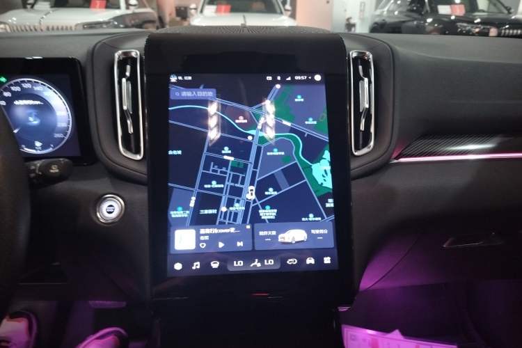 Used Hongqi HS3 2023 2.0T All-Wheel-Drive Youwei Version Audio And AC Panel