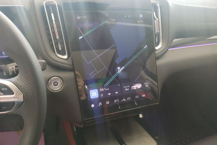 Used Hongqi HS3 2023 1.5T Two-Wheel Drive Shanwei Edition Audio And AC Panel