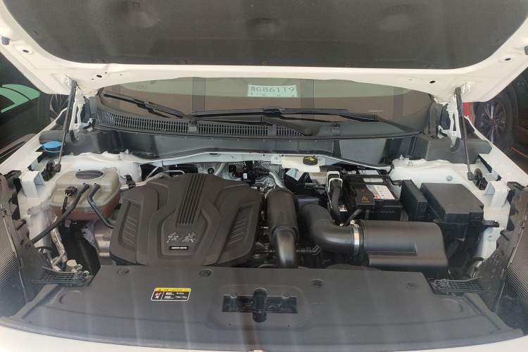 Used Hongqi HS3 2023 1.5T Two-Wheel Drive Shanwei Edition Engine Bay
