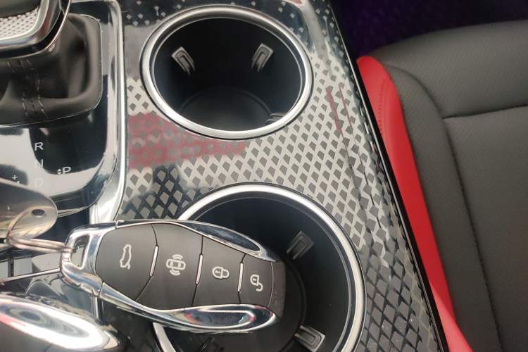 Used Hongqi HS3 2023 1.5T Two-Wheel Drive Shanwei Edition Interior 1