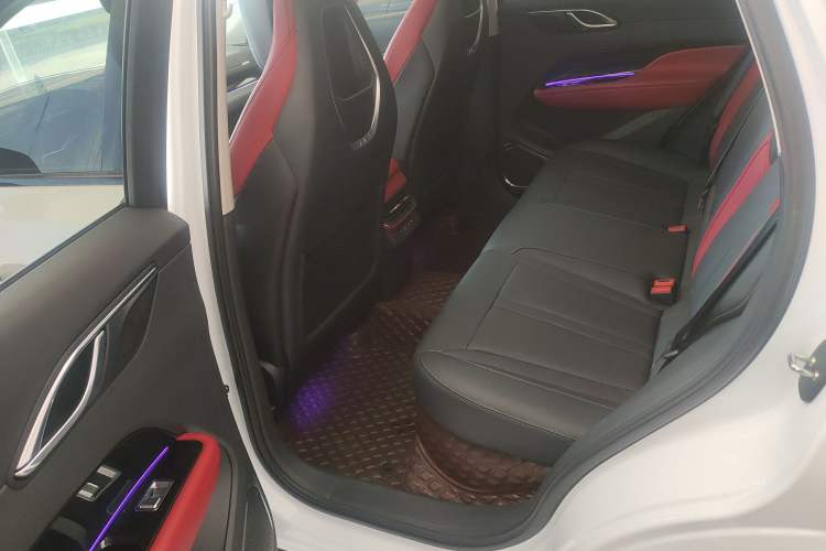 Used Hongqi HS3 2023 1.5T Two-Wheel Drive Shanwei Edition Interior 4