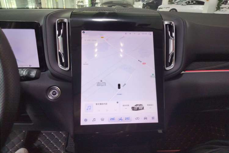 Used Hongqi HS3 2023 1.5T Two-Wheel Drive Shanwei Edition Audio And AC Panel