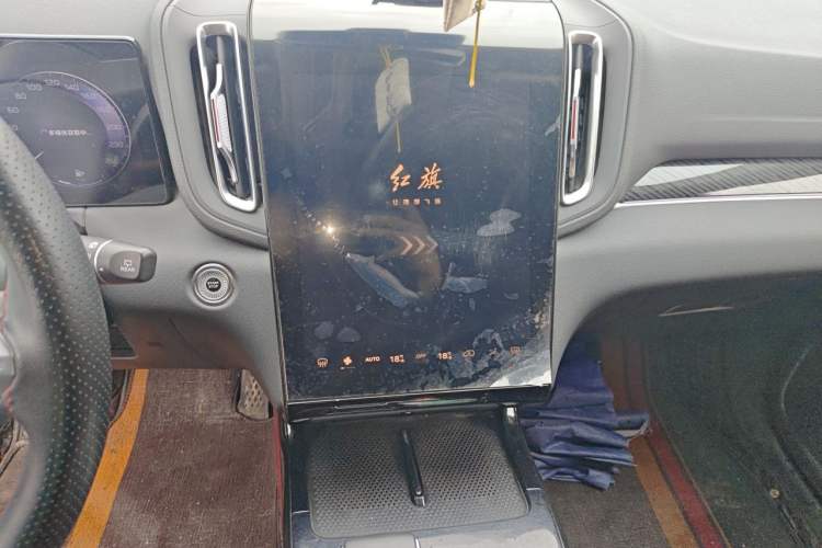Used Hongqi HS3 2023 1.5T Two-Wheel Drive Shanwei Edition Audio And AC Panel