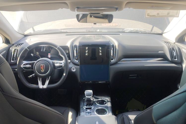 Used Hongqi HS3 2023 1.5T Two-Wheel Drive Shanwei Edition Center Console