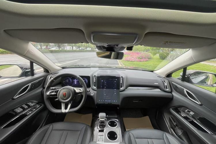 Used Hongqi HS3 2023 2.0T Two-Wheel Drive Available Version Center Console