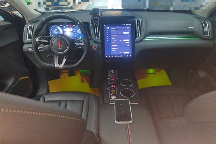 Used Hongqi HS3 2023 1.5T Two-Wheel Drive Shanwei Edition Center Console