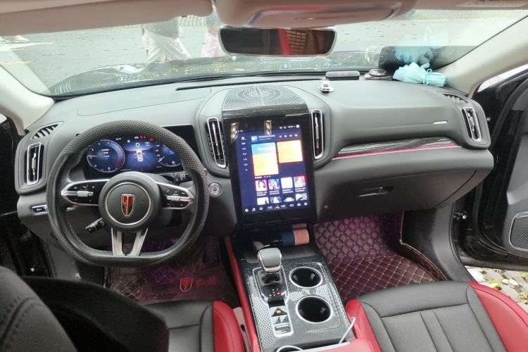Used Hongqi HS3 2023 2.0T Two-Wheel Drive Available Version Center Console