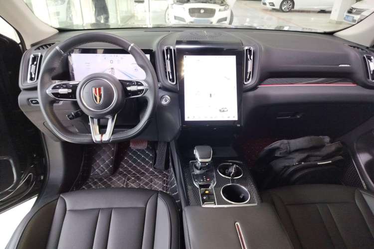 Used Hongqi HS3 2023 1.5T Two-Wheel Drive Shanwei Edition Center Console