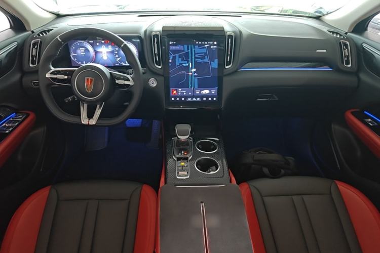 Used Hongqi HS3 2023 1.5T Two-Wheel Drive Shanwei Edition Center Console