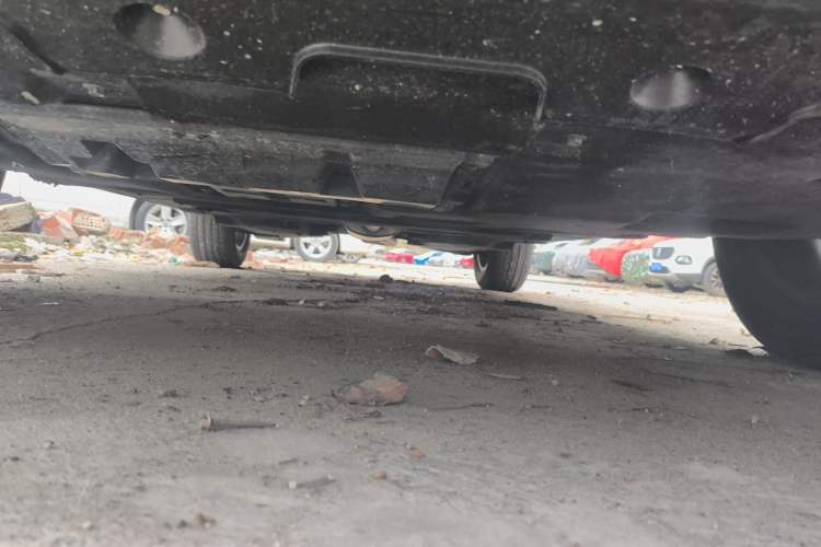 Used Hongqi HS3 2023 1.5T Two-Wheel Drive Shanwei Edition HEV Chassis Front
