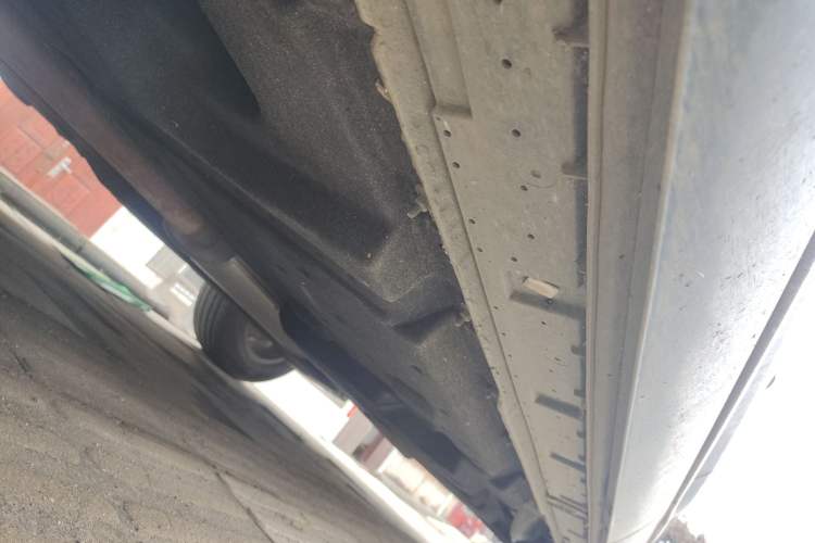 Used Hongqi HS3 2023 1.5T Two-Wheel Drive Shanwei Edition Chassis Front Left